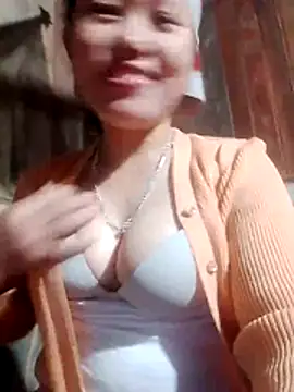 Snapshot of Heya_k2 chatting on 12-14-25, 08:52 Heya k2 online show from 12-14-25, 08:52