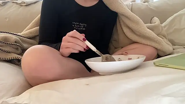 ijustturned18today online show from 04-27-26, 08:23