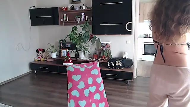 Snapshot of SofiaBoone chatting on 12-17-25, 09:26 SofiaBoone online show from 12-17-25, 09:26