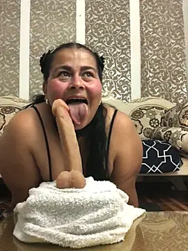 SayMarLuna online show from 04-25-26, 08:28