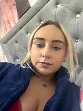 Snapshot of ScarletJ_ chatting on 12-14-25, 05:07 ScarletJ online show from 12-14-25, 05:07