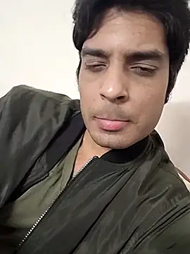 Snapshot of Demon5500 chatting on 12-13-25, 09:31 Demon5500 online show from 12-13-25, 09:31