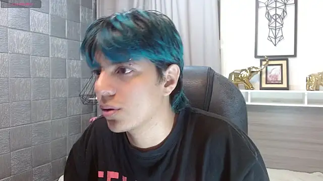 Snapshot of CodyTaylor_ chatting on 12-14-25, 12:32 CodyTaylor online show from 12-14-25, 12:32