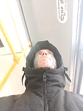 Snapshot of VERLIEBER11 chatting on 12-14-25, 08:52 VERLIEBER11 online show from 12-14-25, 08:52