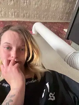 Snapshot of Barbika19 chatting on 03-20-26, 08:30 Barbika19 online show from 03-20-26, 08:30