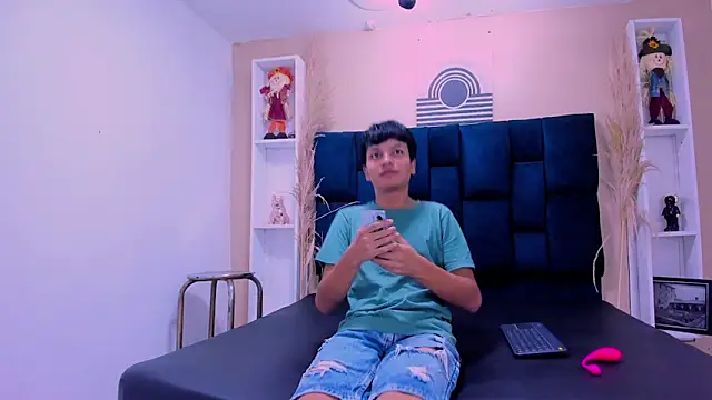 Snapshot of Joseph_Gonzalez chatting on 03-02-26, 03:20 Joseph Gonzalez online show from 03-02-26, 03:20