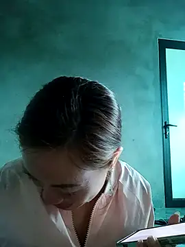 little-effy online show from 12-15-25, 05:12