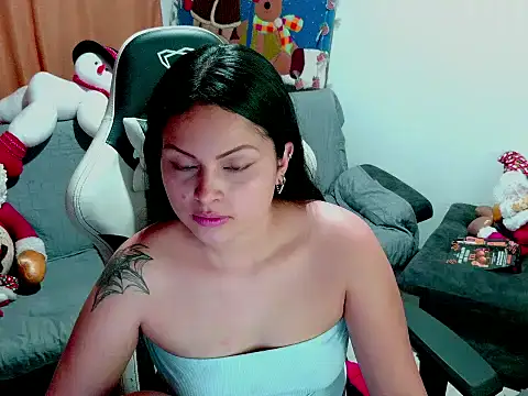 milk hot mafe online show from 12-19-25, 03:57