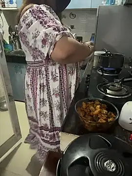 butterflyslay online show from 04-20-26, 01:03