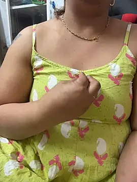 butterflyslay online show from 04-22-26, 03:13