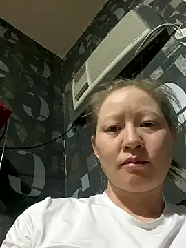 Snapshot of mana-ala chatting on 12-16-25, 09:42 mana-ala online show from 12-16-25, 09:42