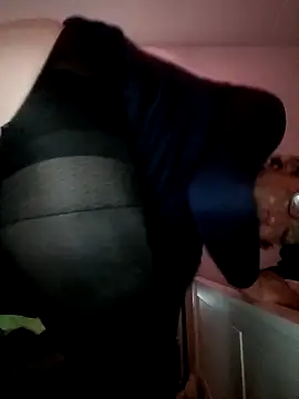 Snapshot of Olivassl22 chatting on 03-13-26, 11:33 Olivassl22 online show from 03-13-26, 11:33