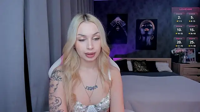 LanaMiracle online show from 02-04-26, 04:07