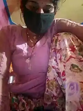 Snapshot of Aaisha_01 chatting on 01-18-26, 03:49 Aaisha 01 online show from 01-18-26, 03:49