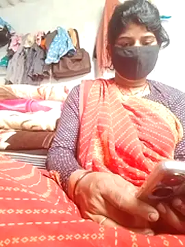 Snapshot of Aaisha_01 chatting on 02-19-26, 04:19 Aaisha 01 online show from 02-19-26, 04:19