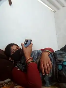 Snapshot of Aaisha_01 chatting on 02-25-26, 10:03 Aaisha 01 online show from 02-25-26, 10:03