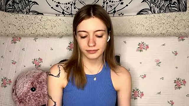 Snapshot of Shining_Robi chatting on 02-05-26, 01:38 Shining Robi online show from 02-05-26, 01:38