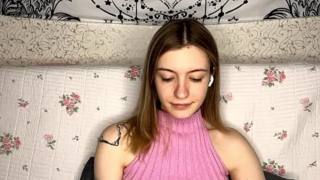 Snapshot of Shining_Robi chatting on 02-08-26, 12:52 Shining Robi online show from 02-08-26, 12:52