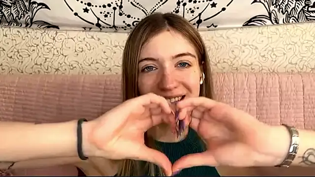 Snapshot of Shining_Robi chatting on 03-07-26, 12:46 Shining Robi online show from 03-07-26, 12:46