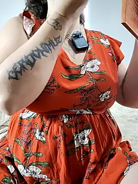 Snapshot of Divine_Pouvoir chatting on 01-06-26, 04:00 Divine Pouvoir online show from 01-06-26, 04:00