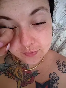 Snapshot of Divine_Pouvoir chatting on 02-11-26, 07:52 Divine Pouvoir online show from 02-11-26, 07:52