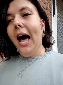 Snapshot of Divine_Pouvoir chatting on 02-19-26, 08:05 Divine Pouvoir online show from 02-19-26, 08:05