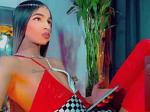 agathaferrer3 online show from 04-23-26, 12:29