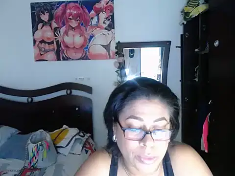 Snapshot of REINA-39 chatting on 12-14-25, 09:41 REINA-39 online show from 12-14-25, 09:41