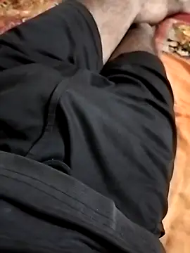 Lovegirls1818 online show from 12-15-25, 06:06