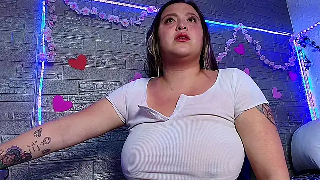 emma honey   online show from 12-17-25, 11:44