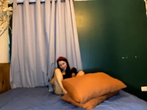 Snapshot of Ordena115 chatting on 12-15-25, 03:22 Ordena115 online show from 12-15-25, 03:22