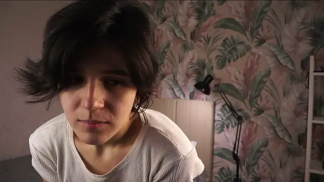 TriciaDuka online show from 12-16-25, 04:28