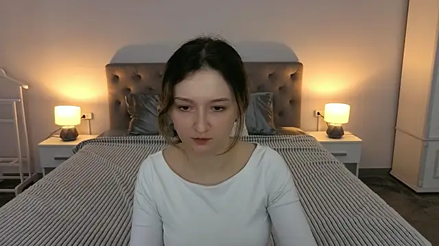 CyrenaLuxe online show from 04-07-26, 06:03
