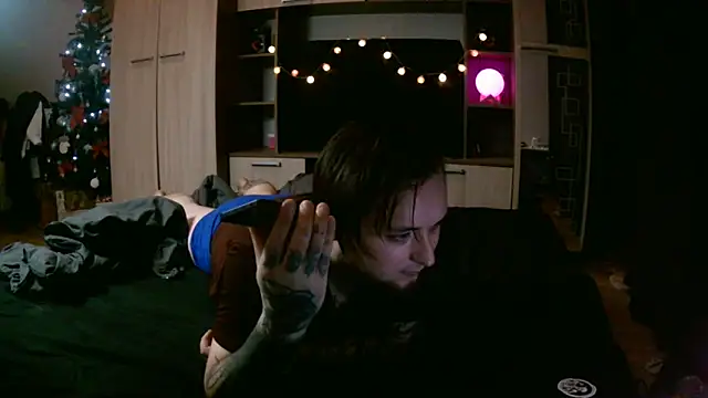 punksshow online show from 12-17-25, 03:18