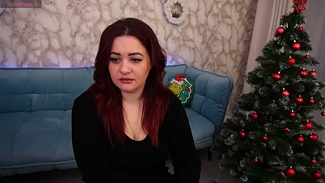 Snapshot of DiamondShadoww chatting on 12-16-25, 02:44 DiamondShadoww online show from 12-16-25, 02:44