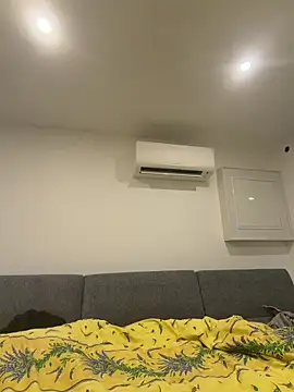 CoquineCharmeuse online show from 04-27-26, 07:45