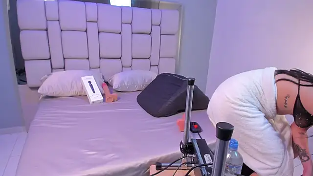 Belanny online show from 04-24-26, 04:26