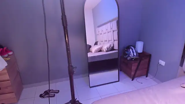 Belanny online show from 04-27-26, 04:32