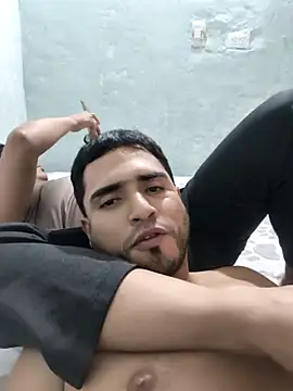 Snapshot of Aleinad16 chatting on 01-05-26, 06:00 Aleinad16 online show from 01-05-26, 06:00