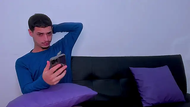 Snapshot of Thebest_Partyx chatting on 12-21-25, 05:25 Thebest Partyx online show from 12-21-25, 05:25