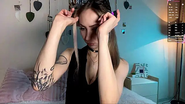 Snapshot of sun_under_skyy chatting on 05-14-26, 05:14 sun under skyy online show from 05-14-26, 05:14