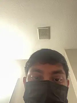 Snapshot of rohitgun023 chatting on 12-14-25, 05:51 rohitgun023 online show from 12-14-25, 05:51