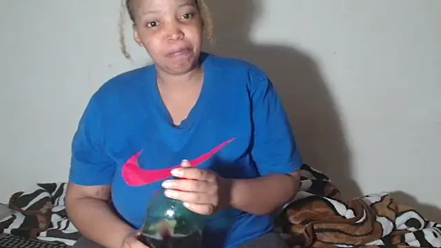 Yellowmellow01 online show from 03-25-26, 07:53