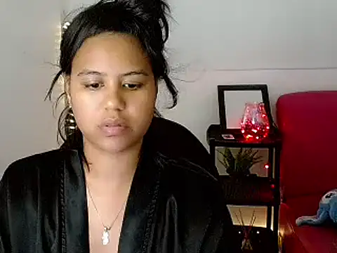 Snapshot of Shawnycarson chatting on 05-21-26, 06:15 Shawnycarson online show from 05-21-26, 06:15
