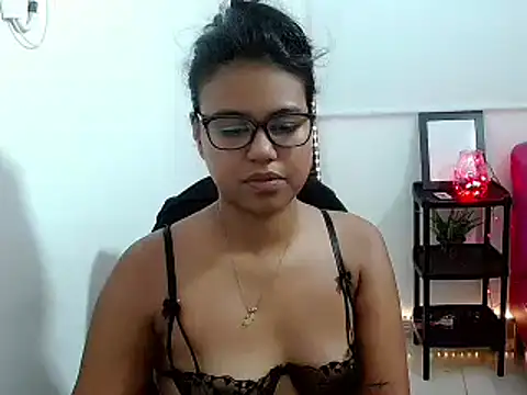 Snapshot of Shawnycarson chatting on 05-25-26, 06:14 Shawnycarson online show from 05-25-26, 06:14