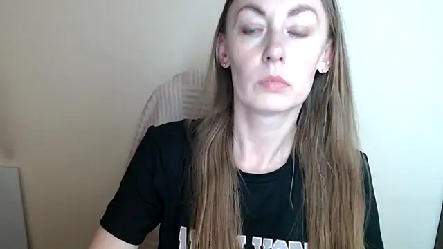 LiaSeass  online show from 06-10-26, 12:15