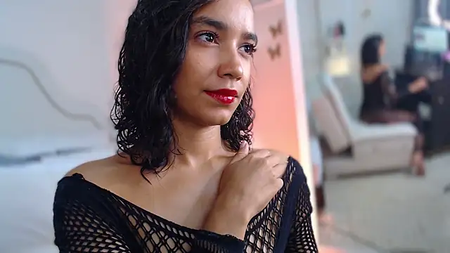 Snapshot of crystalkova chatting on 12-16-25, 12:54 crystalkova online show from 12-16-25, 12:54