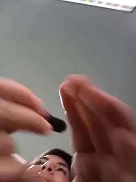 Snapshot of OSHUN__ chatting on 12-13-25, 11:54 OSHUN online show from 12-13-25, 11:54