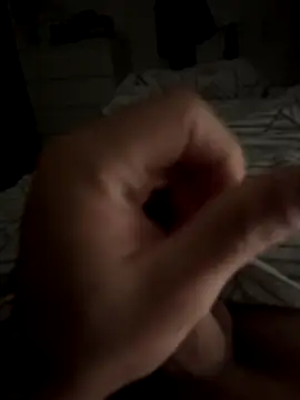 Snapshot of romeoooo01 chatting on 12-17-25, 07:20 romeoooo01 online show from 12-17-25, 07:20