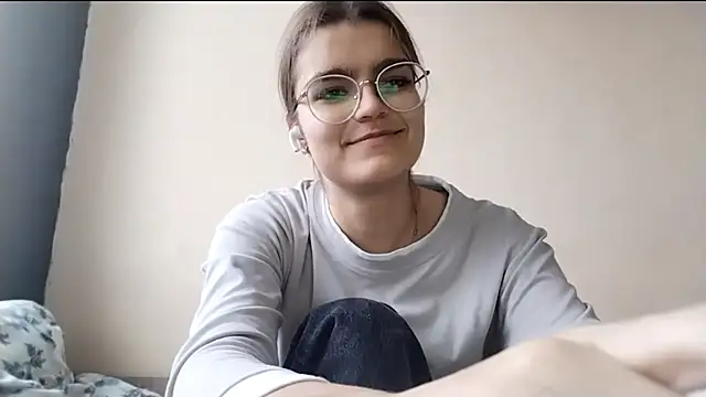 Snapshot of DevonaGlugla chatting on 12-14-25, 11:59 DevonaGlugla online show from 12-14-25, 11:59